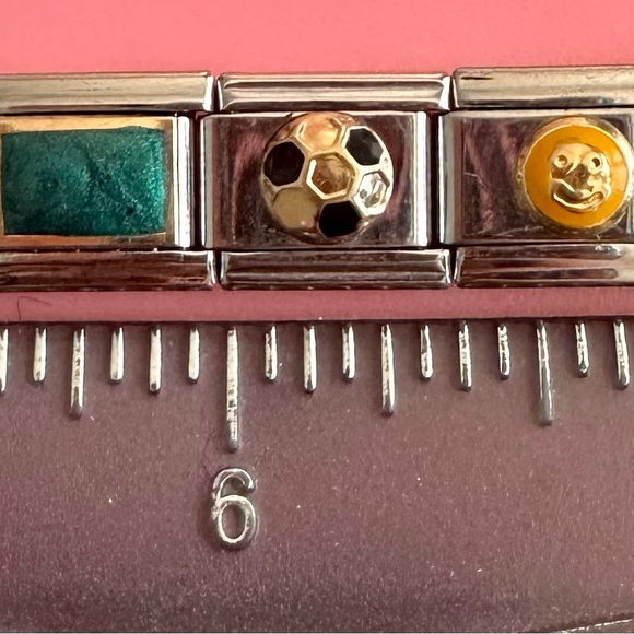 Italian charm bracelet with 22 charms - Picture 2 of 5